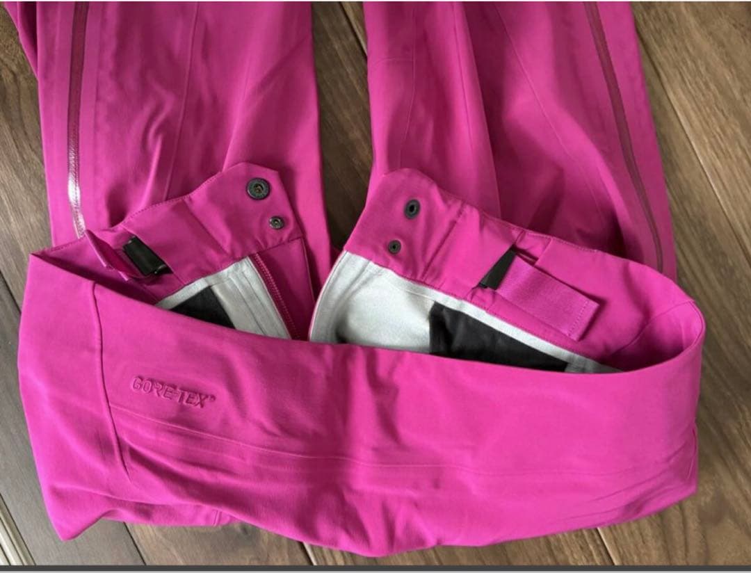 美品　アークテリクス　ravenna 　GORE-TEX スノボー パンツ