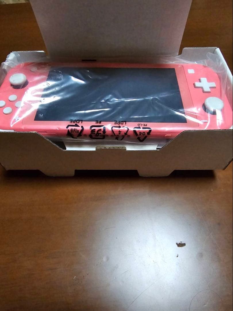 nintendo switch lite 本体 コーラル