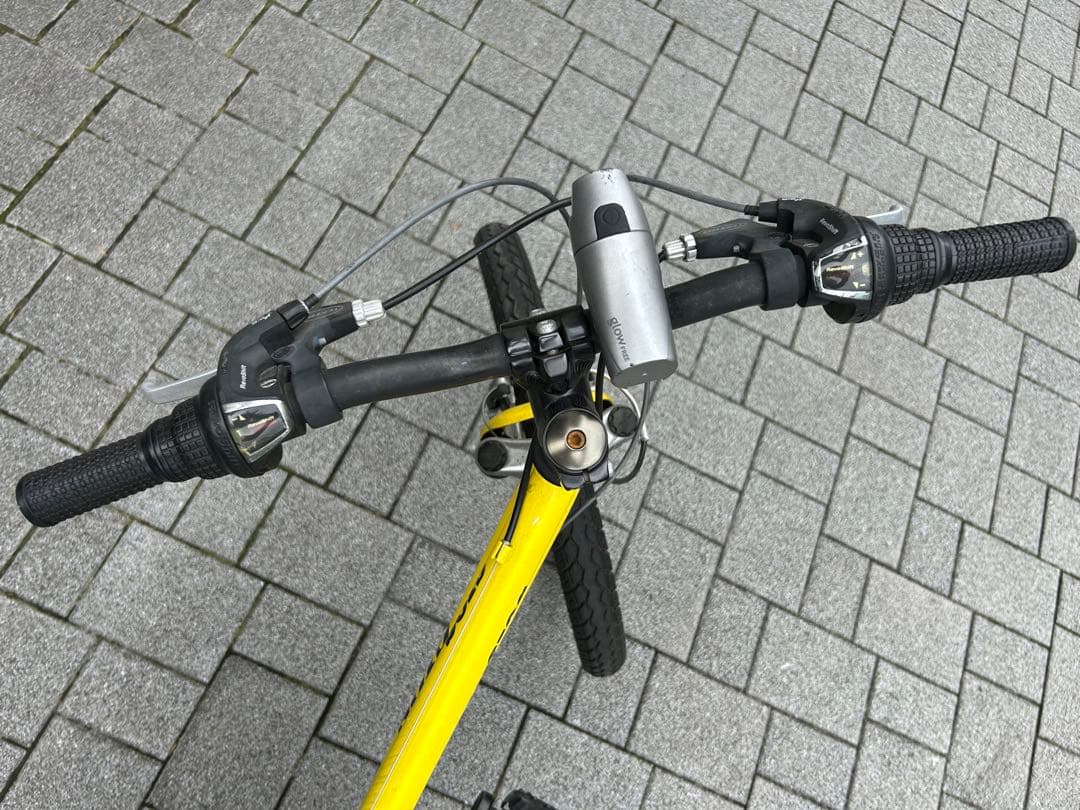 引取限定　GIOS ジオス ジェノア　22インチ　イエロー