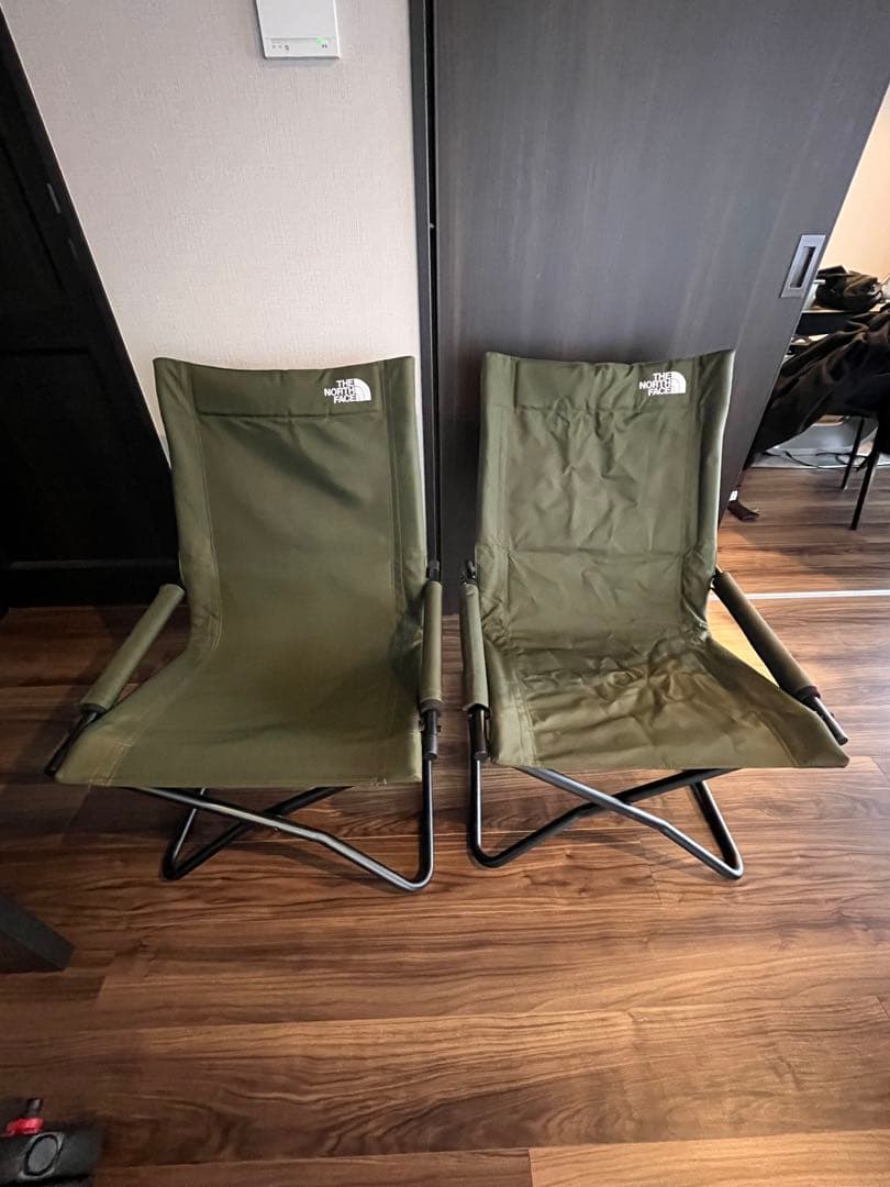 2個ノースフェイス TNFキャンプチェア　ニュートープグリーン　フットレスト付き