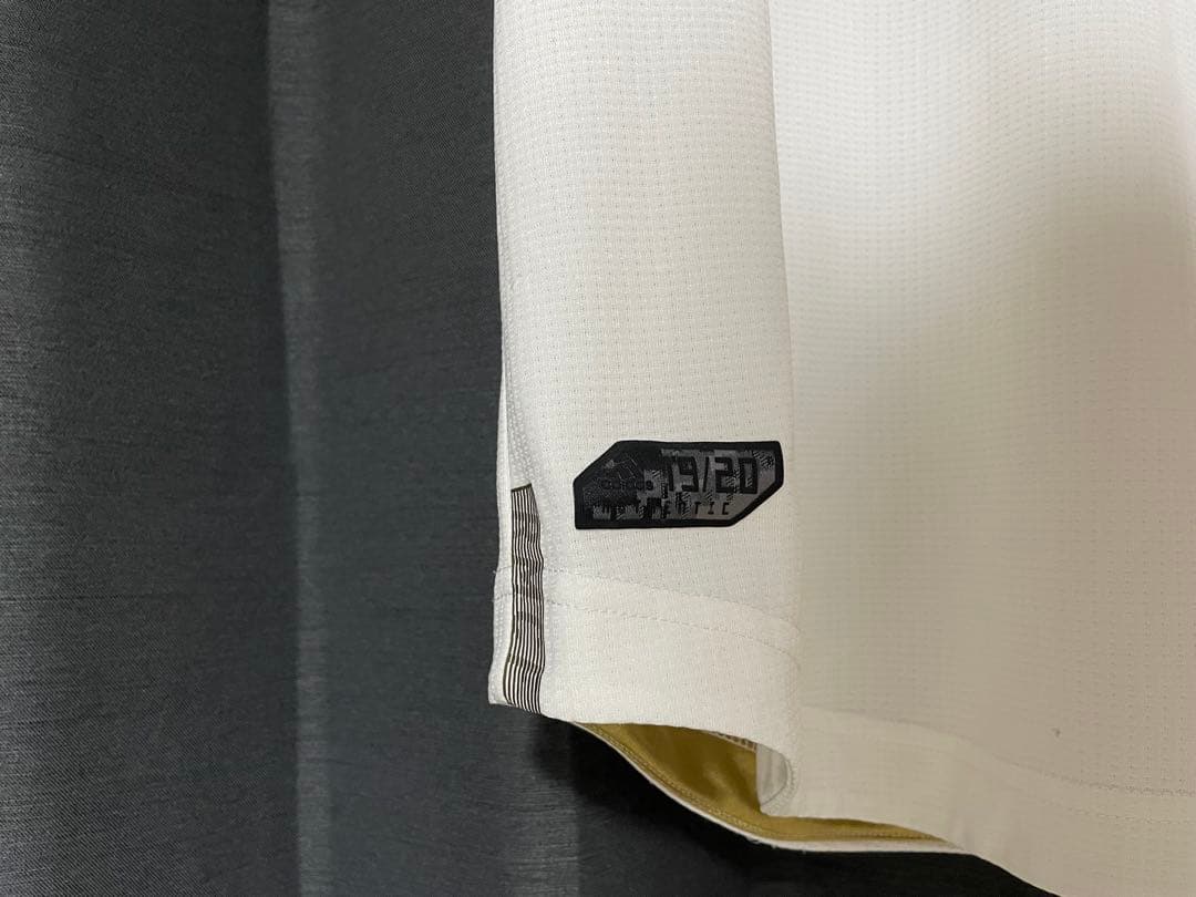 ベンゼマ オーセンティック 19-20 Mサイズ レアルマドリード ユニフォーム