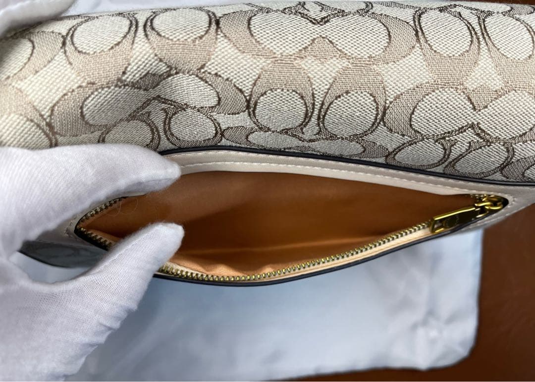 COACH シグネチャー Cバックル フラップ ショルダーバッグ