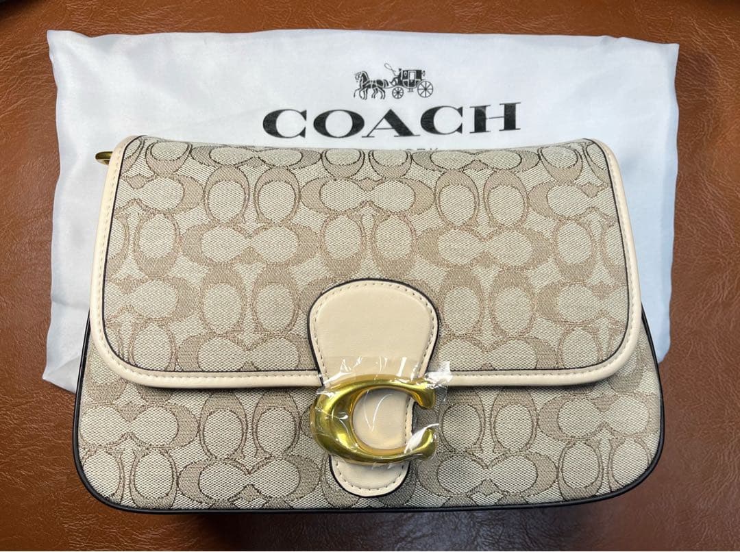 COACH シグネチャー Cバックル フラップ ショルダーバッグ
