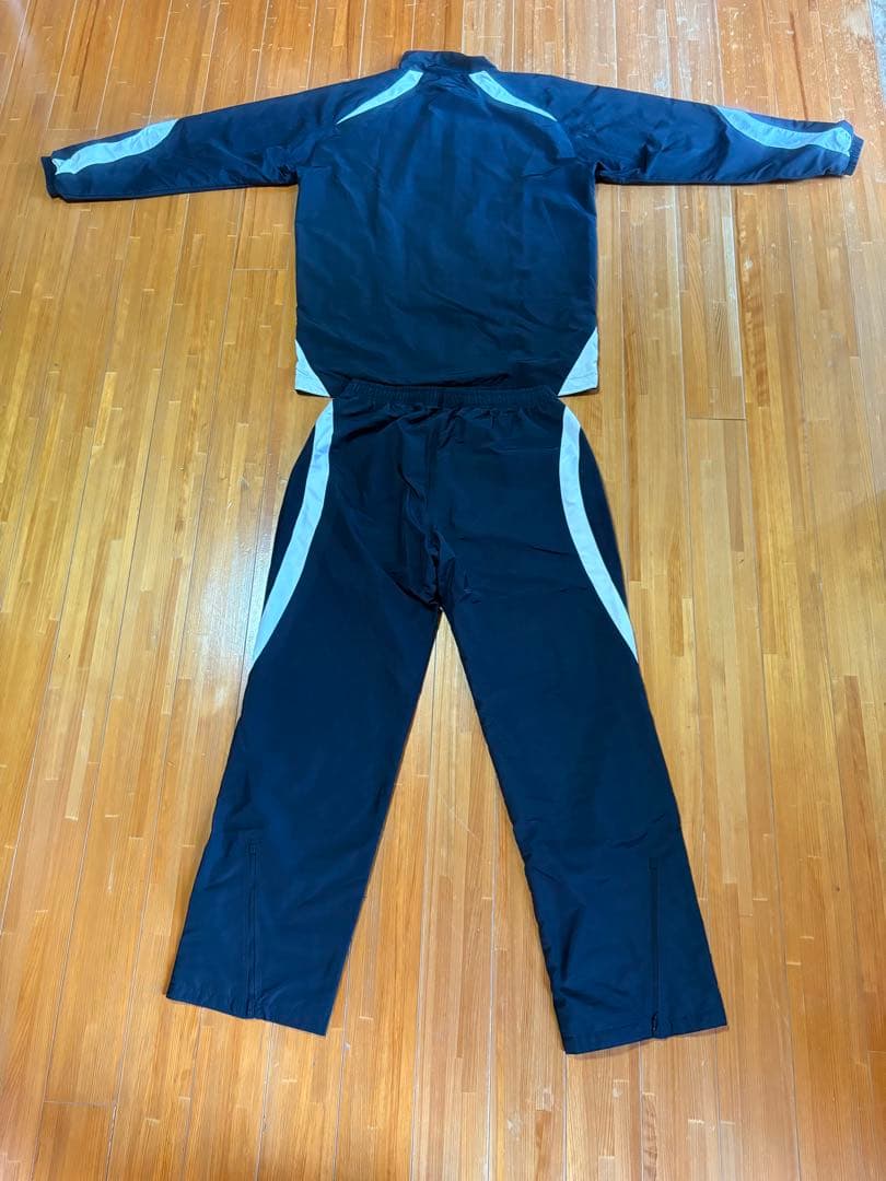 ウィンドブレーカー上下