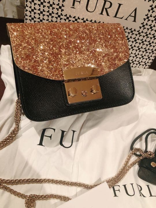 FURLA フルラ ショルダーバッグ　メトロポリス