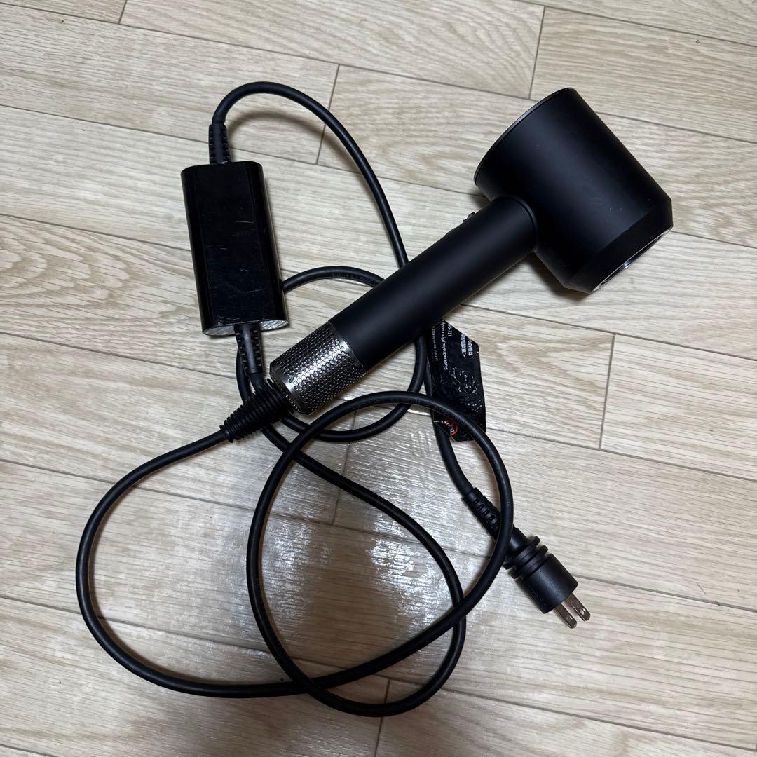 Dyson Supersonicヘアドライヤー ブラック／ニッケル HD08