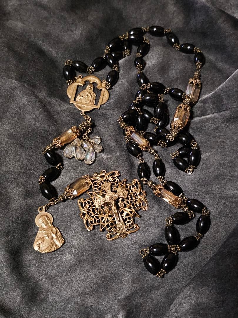 ブラックオニキスの長いロザリオ