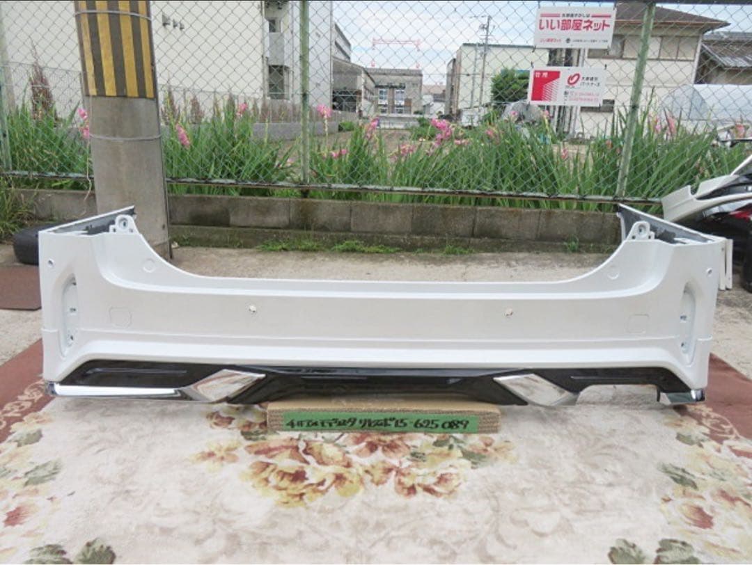 S*e様 40アルファード モデリスタ リアスポイラー ホワイトパール089