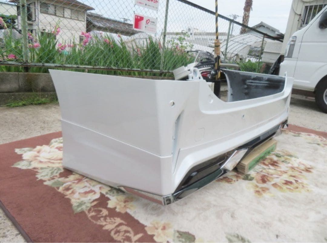 S*e様 40アルファード モデリスタ リアスポイラー ホワイトパール089