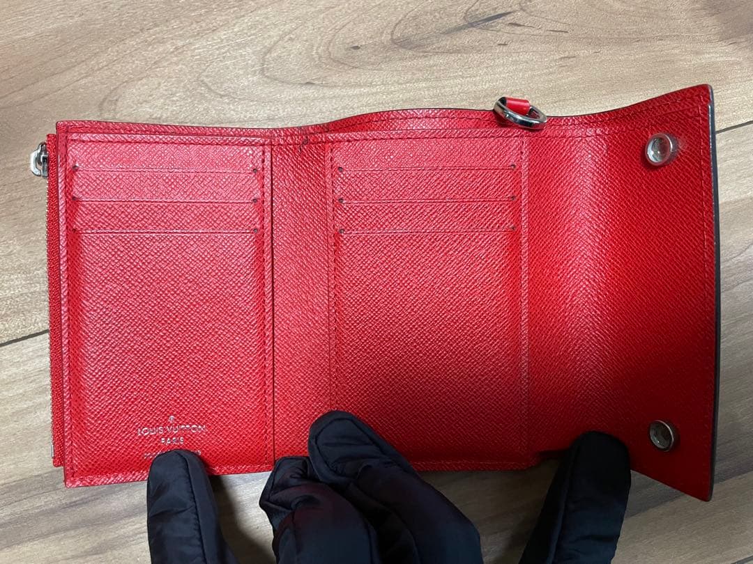 supreme LOUIS VUITTON 財布