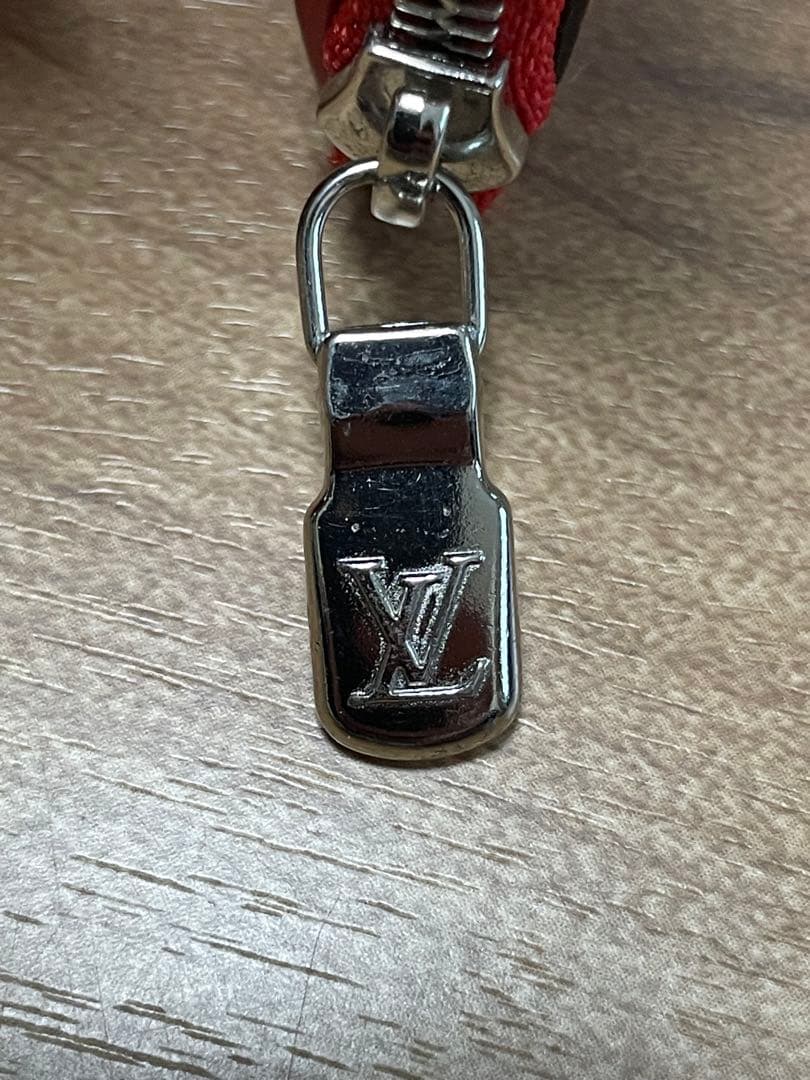 supreme LOUIS VUITTON 財布