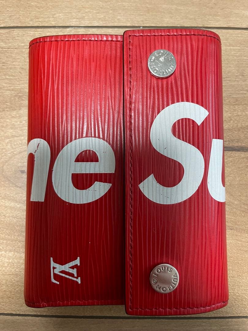 supreme LOUIS VUITTON 財布