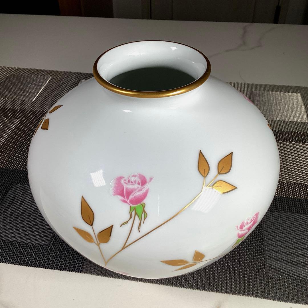 『暮らしのうー特価』　『保管痛み』　香蘭社　『薔薇』　花瓶