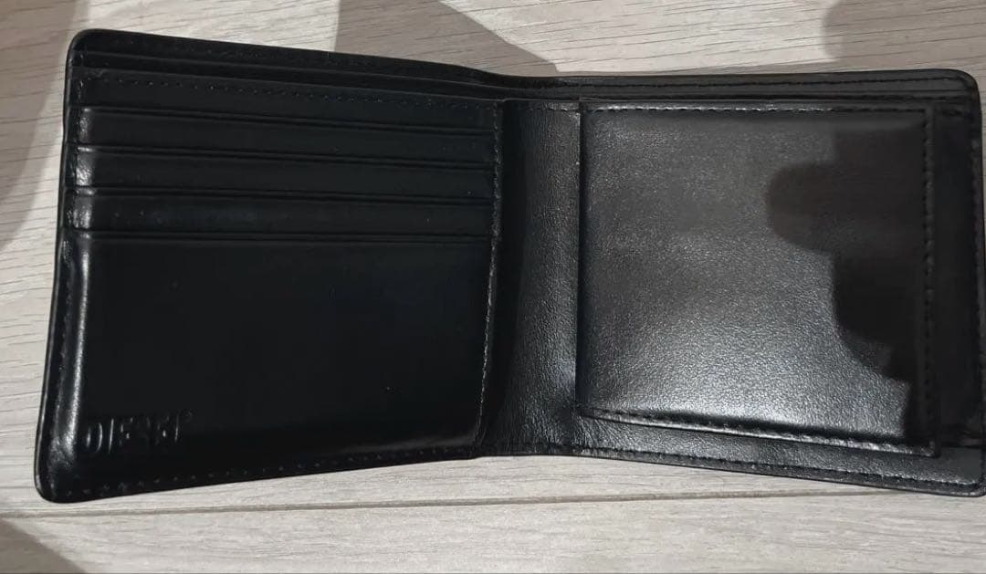 DIESEL二つ折り財布