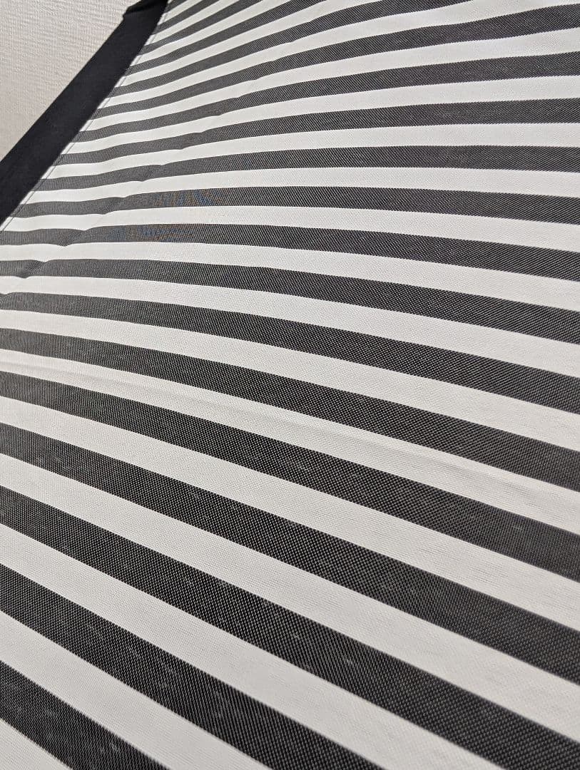 SUN BARRIER 100│折りたたみ日傘 ３段折 / 白黒ストライプ