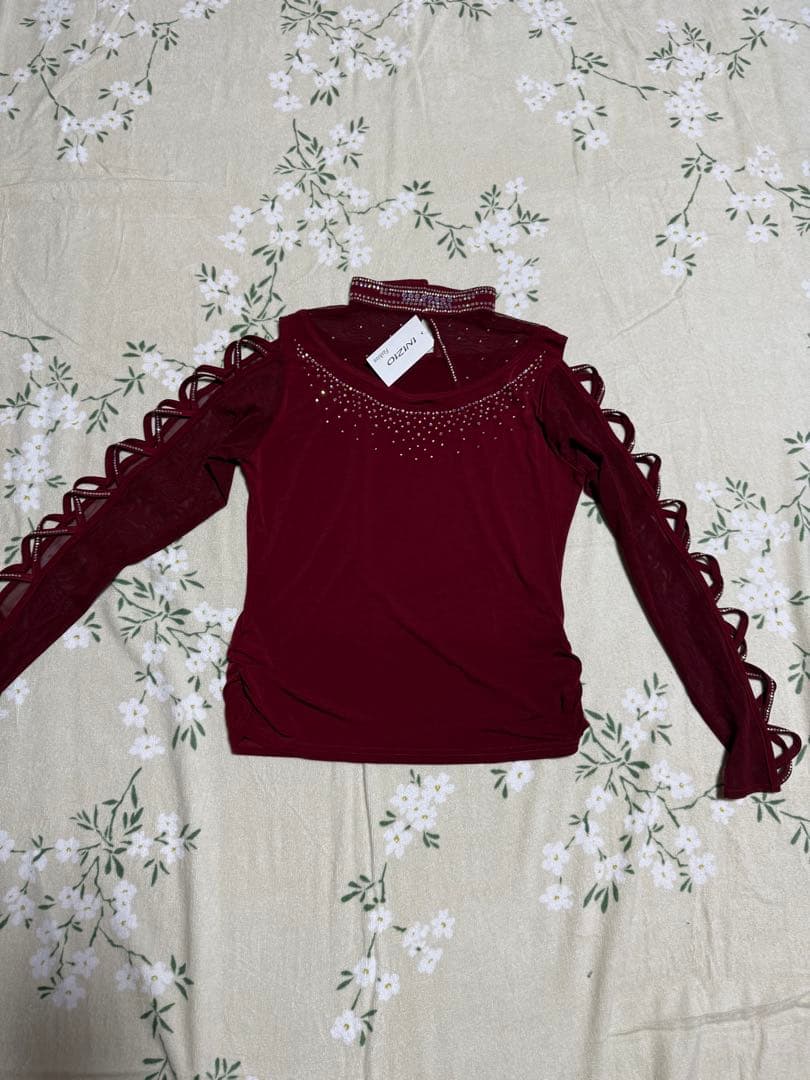 社交ダンス　INIZIOトップス　ストーン付き 新品