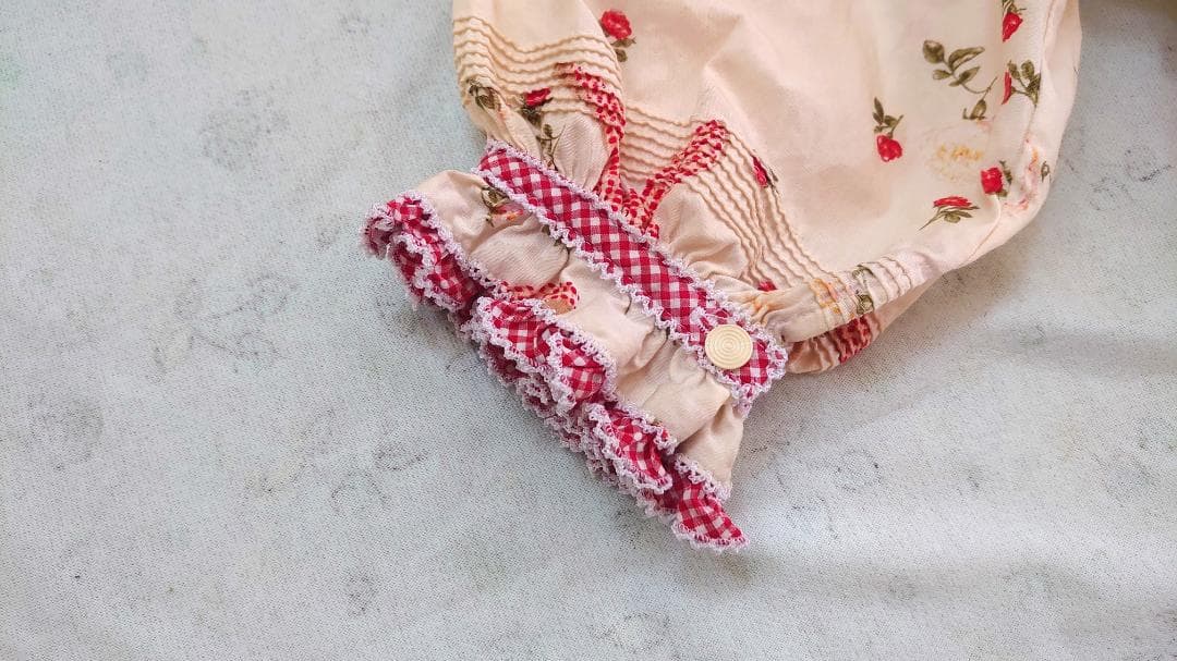 美品　ワンダフルワールド子供服 (130)　ギンガムチェックうさぎ柄ワンピース