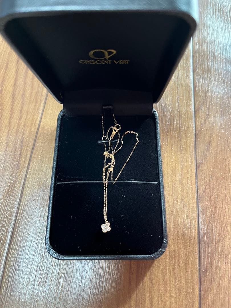 K18 ダイヤモンド　フラワーモチーフ　ネックレス