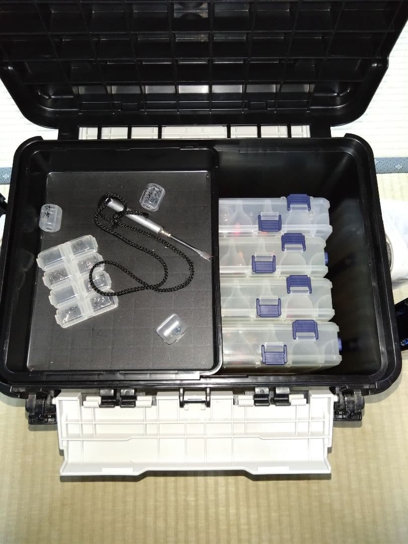 y’s　餌木51本と明邦バケットマウスBM-5000セット、ルアーボックス