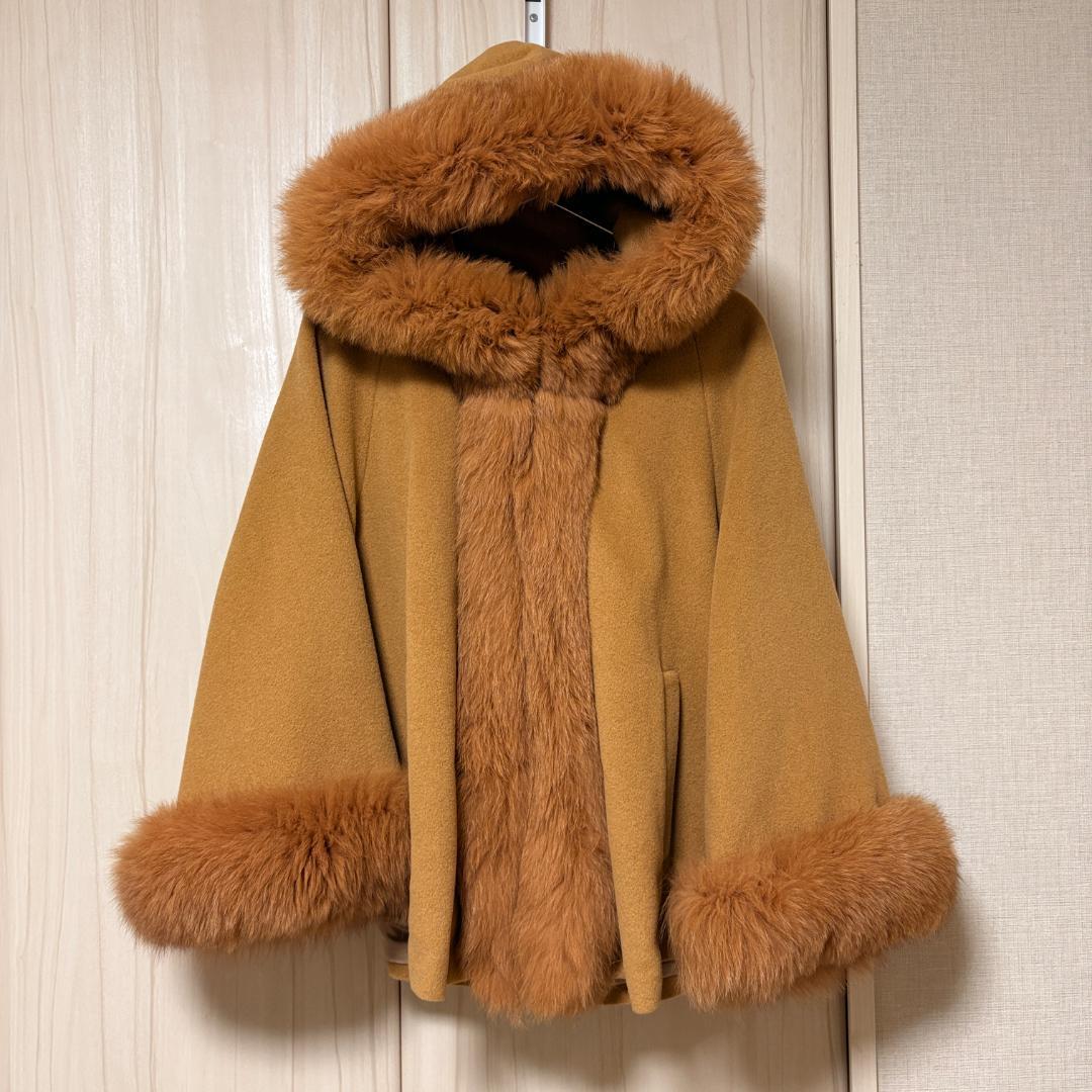 Diagram フード付きフォックスファーキャメルポンチョコート