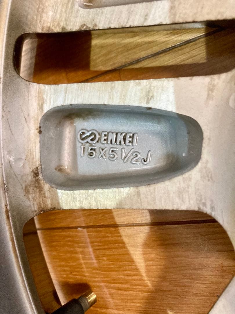 タイヤ・ホイール B 88