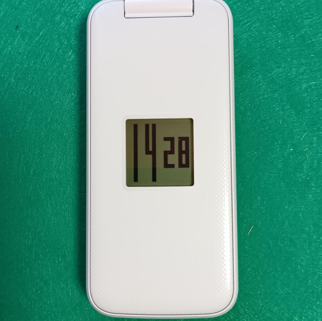 【kooさま専用 】らくらくホン F-01M ホワイト 本体 充電器付き