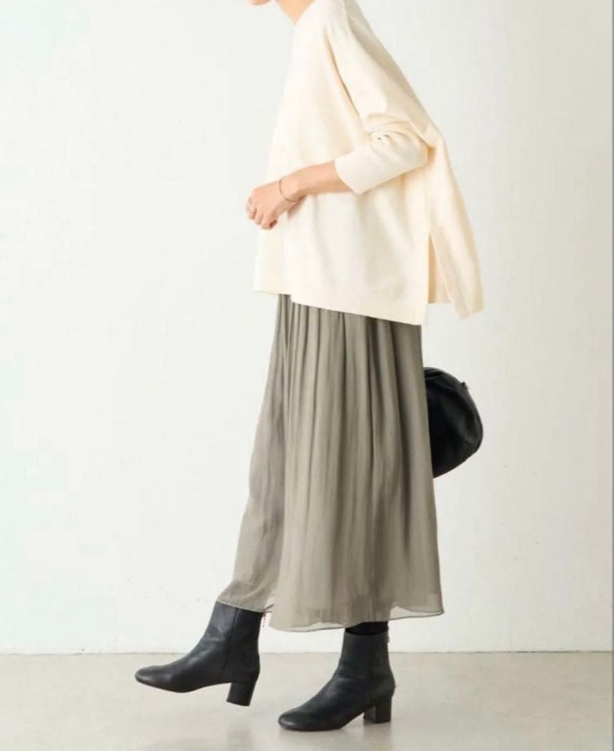 未使用　ビアズリー シワシフォンギャザーパンツ　カーキ　サイズ　1号