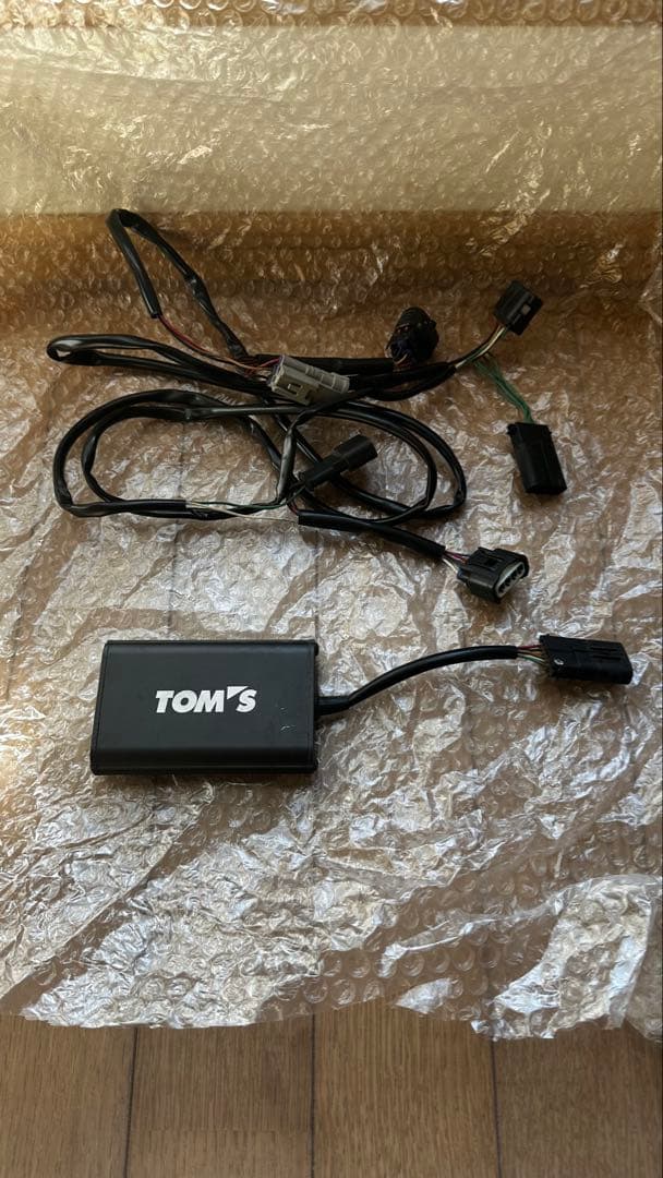 TOM'S　POWER BOX（トムス パワーボックス）22205ーTS001