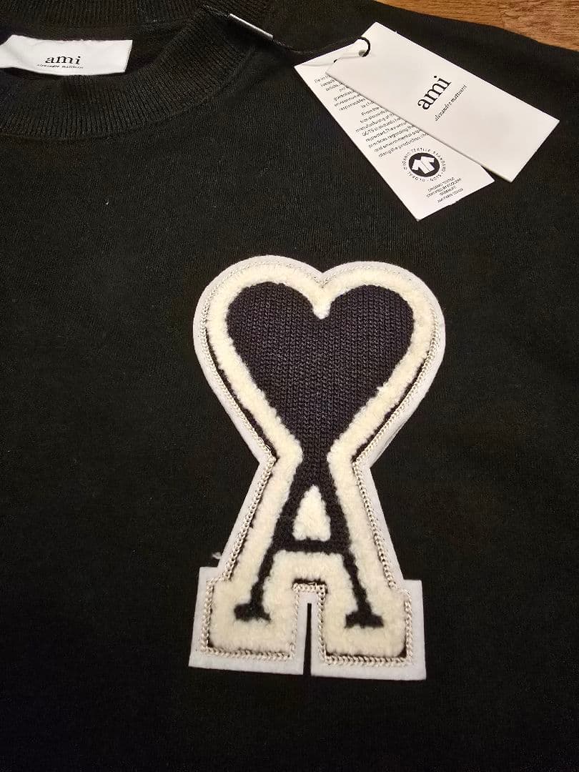 新品 ami ブラック スウェット トレーナー モコモコ ハート
