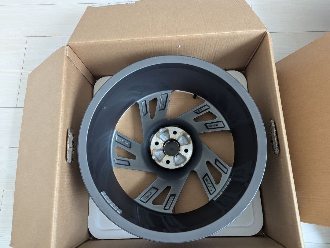 アバルト500e純正ホイール