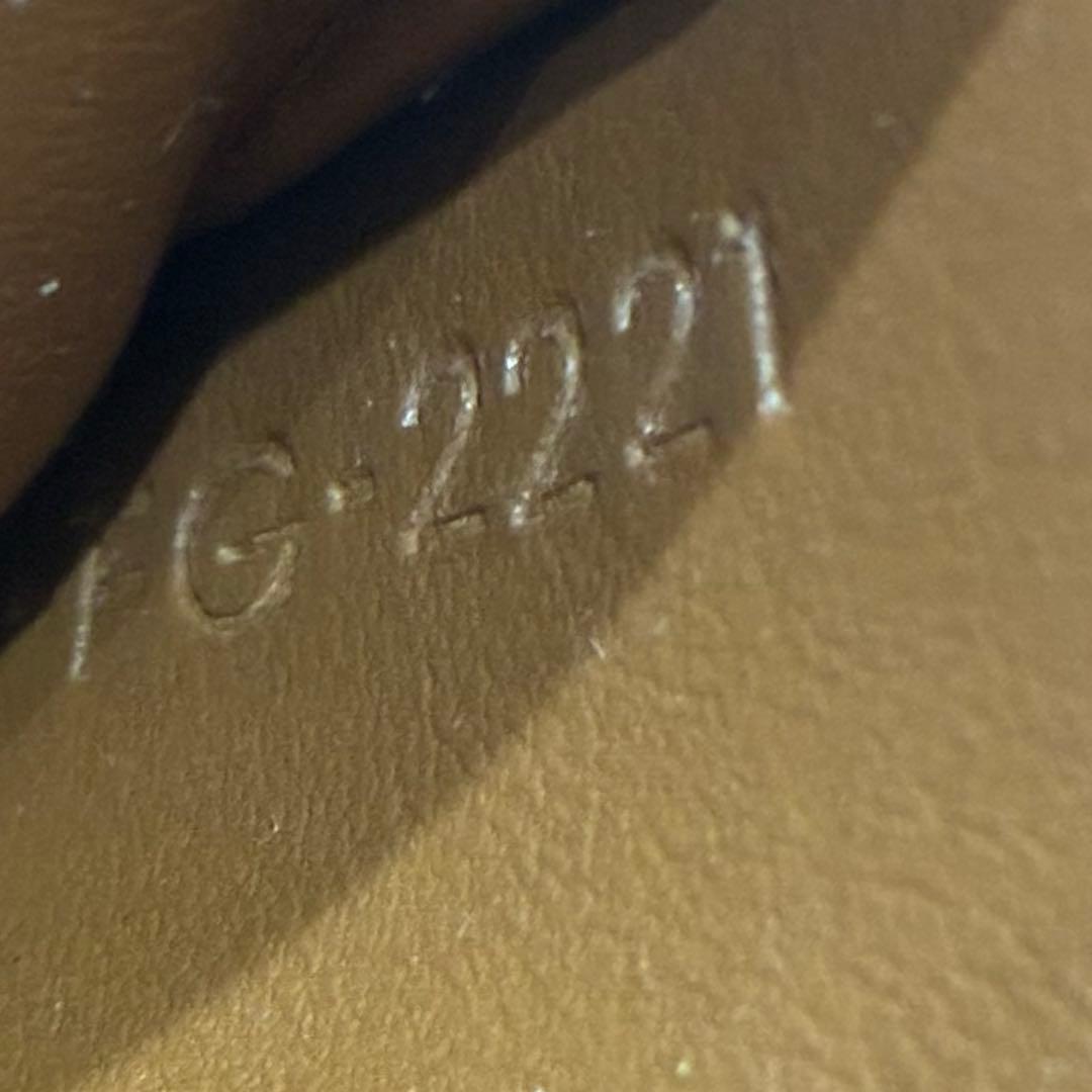 CELINE セリーヌ トリオンフ コンパクト ウォレット アイボリー