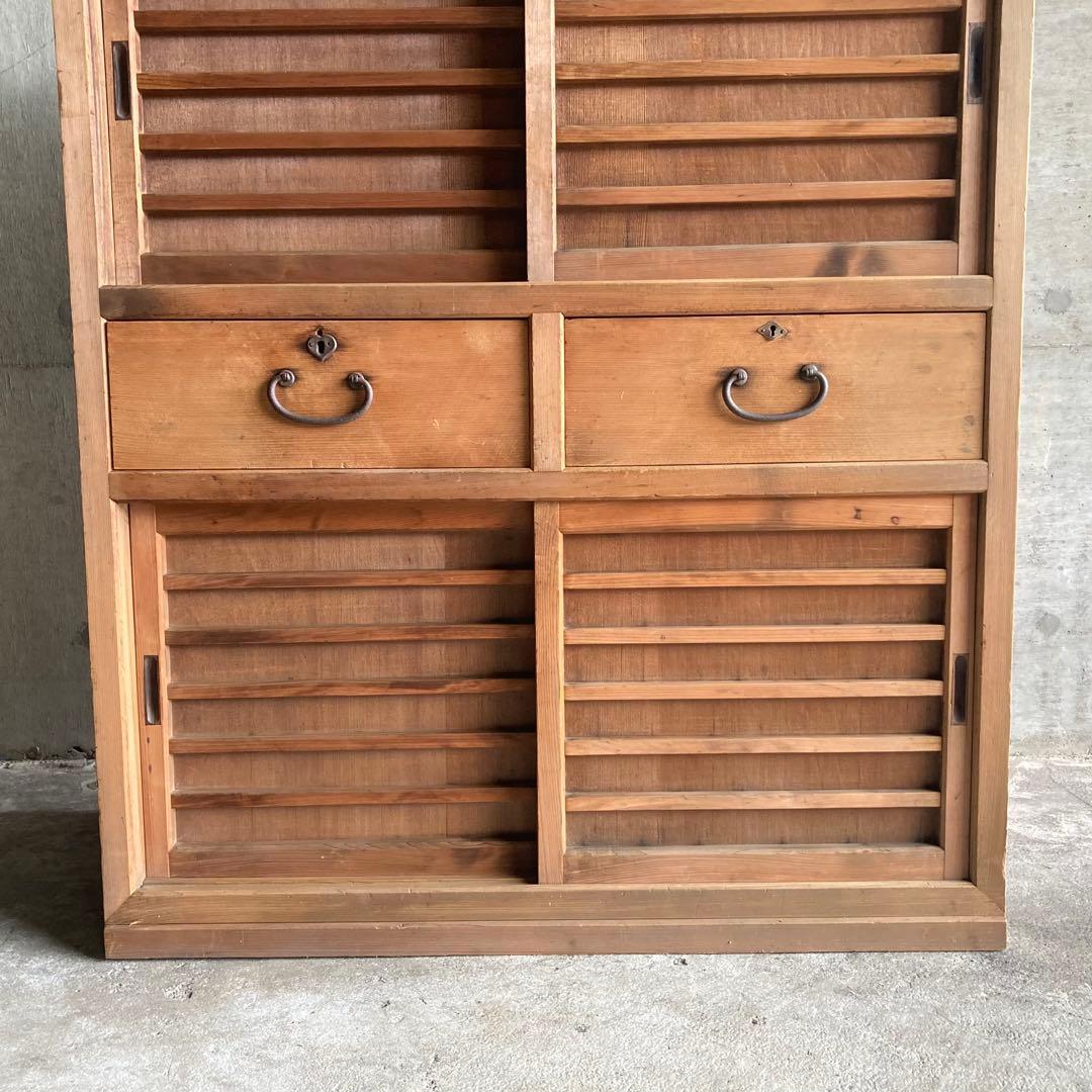 古い水屋箪笥 キャビネット 棚 台 引き戸 引き出し 木製 和風 家具 レトロ