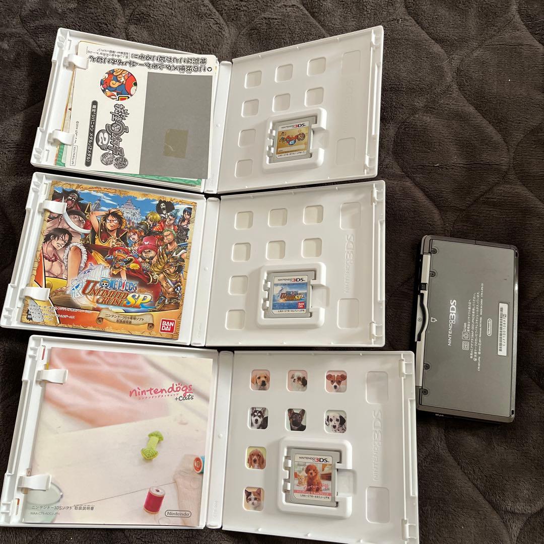 3DS黒本体、ワンピース、妖怪ウォッチ、ドッグス➕キャッツ　ソフト3本！