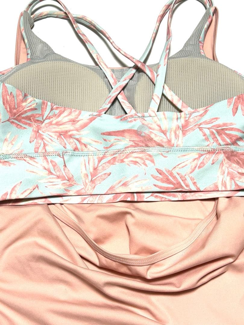 スカーラヨガウェア タンクトップとレギンスセット　デザイン　リーフピンク