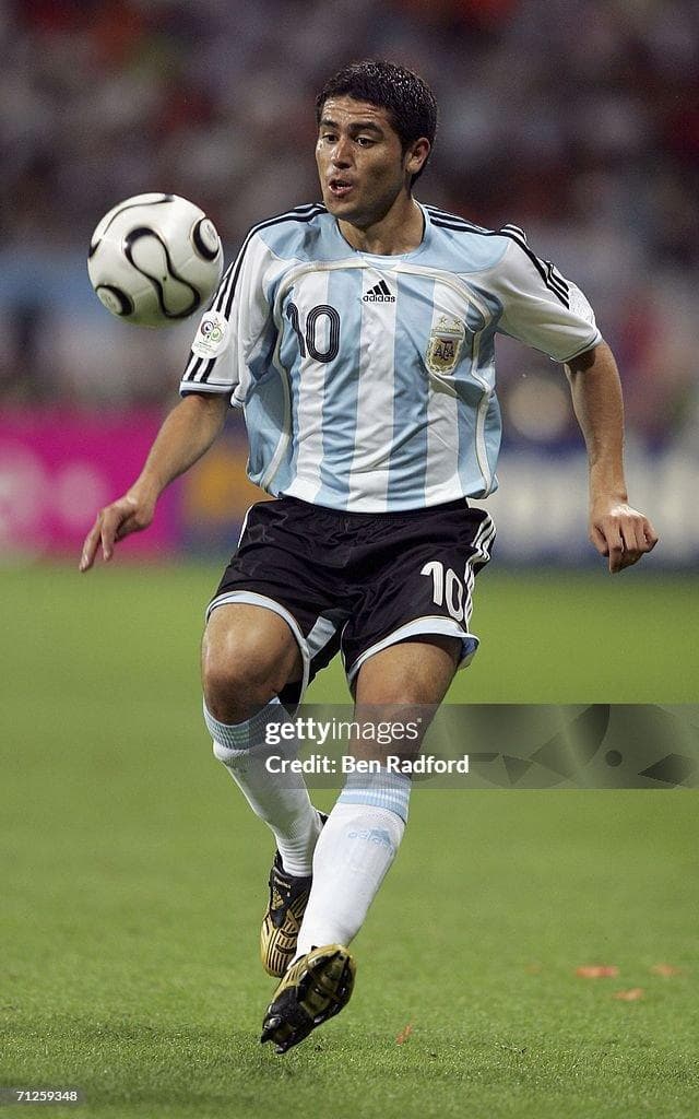 【初の１０番着用モデル】 R・リケルメ ＃１０ アルゼンチン代表 ２００６（H）