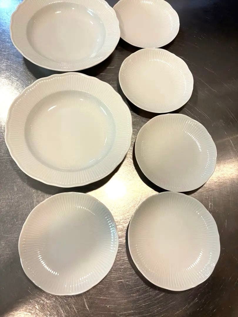 破格！　チェコ　オリジナルボヘミア　2サイズ 計7枚セット　高級磁器　プレート