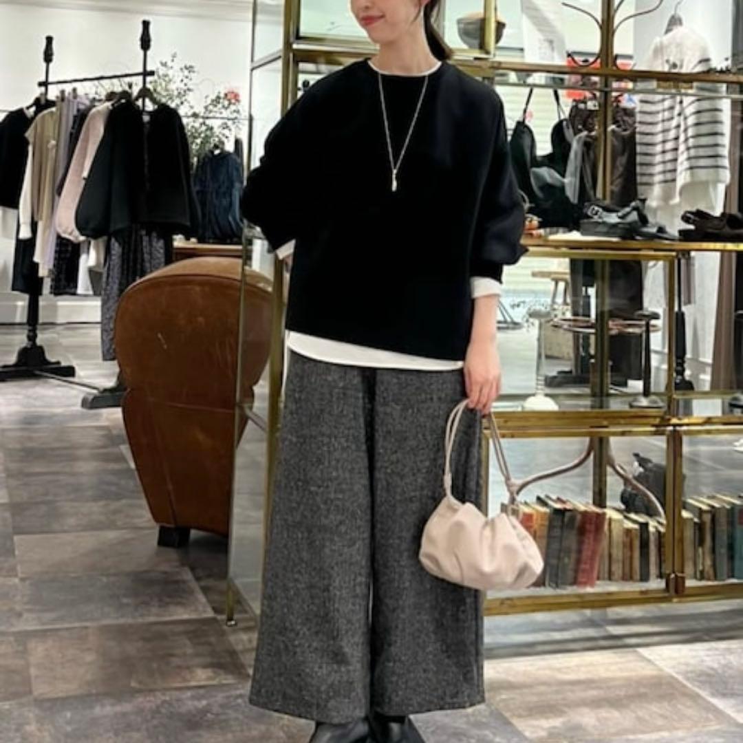 2025A/W 新品タグ付き　ビアズリー ダンボールパフトレーナー ブラック　1