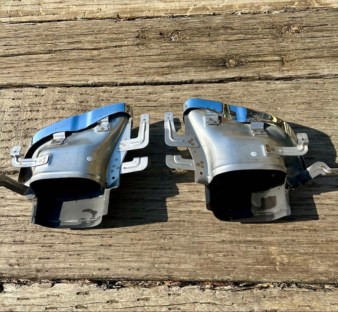 ボルボV60 純正 ダブルー体型テールパイプデイフューザー　マフラーカッター