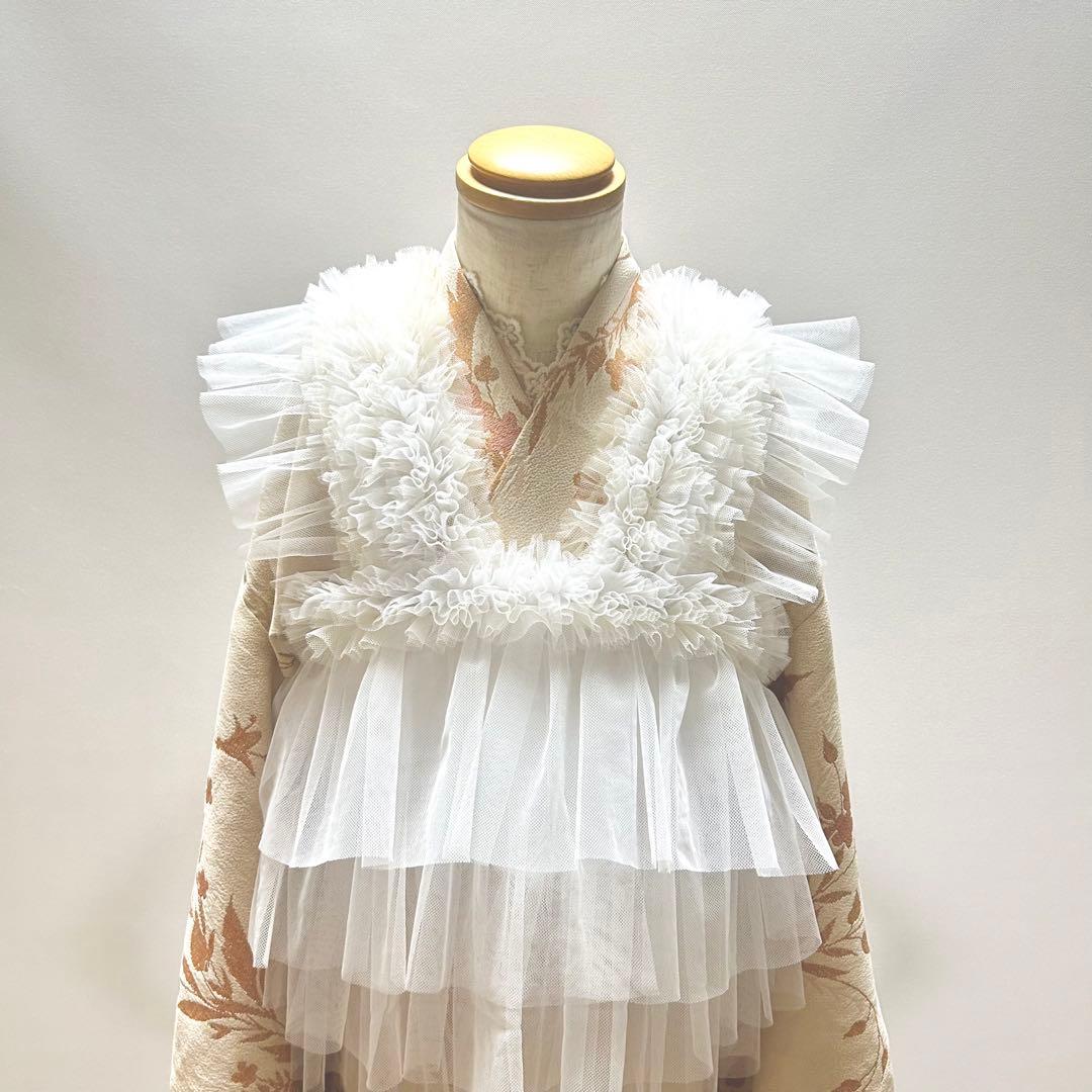 フリルホワイト　1点