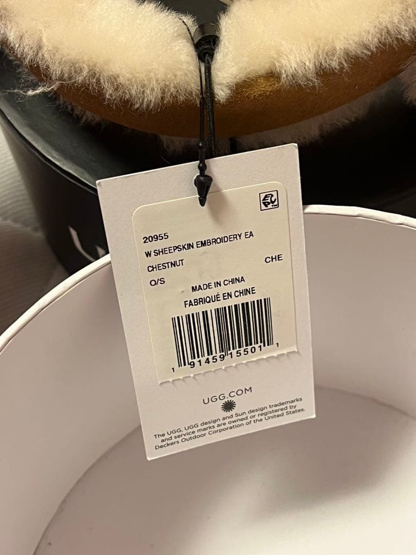 【新品未使用】 UGG シープスキン エンブロイダリー イヤマフ 新品