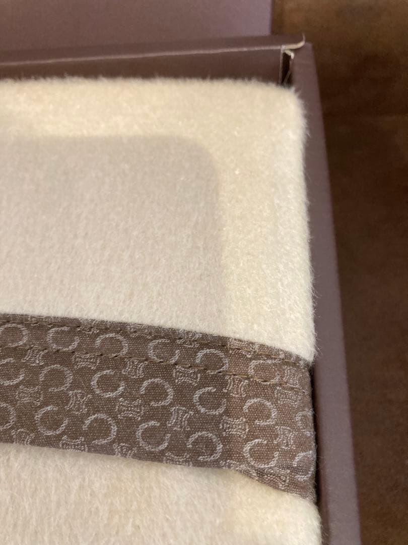 【未使用】CELINE セリーヌ トリオンフ　シルク毛布 マカダム　2