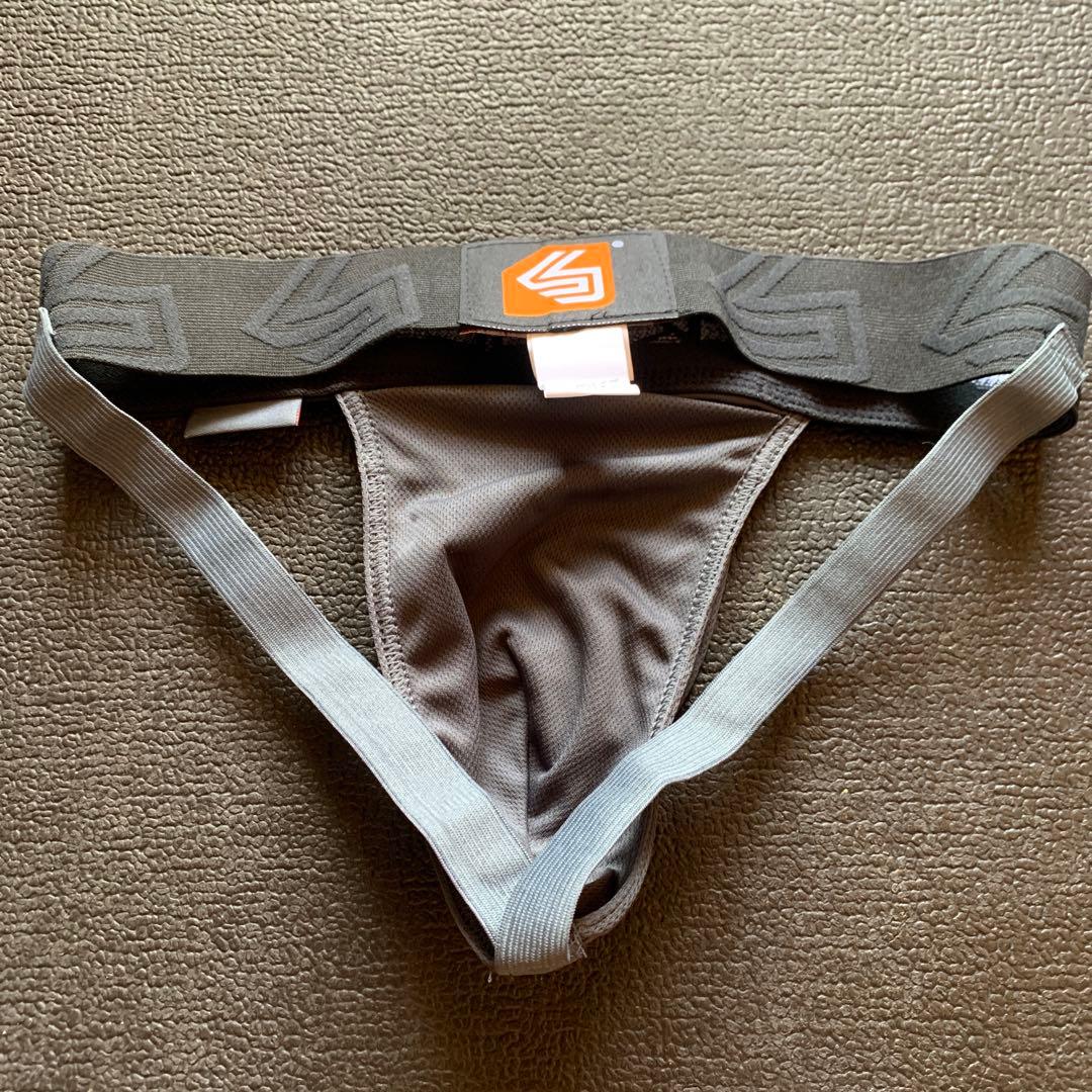 ファウルカップとケース