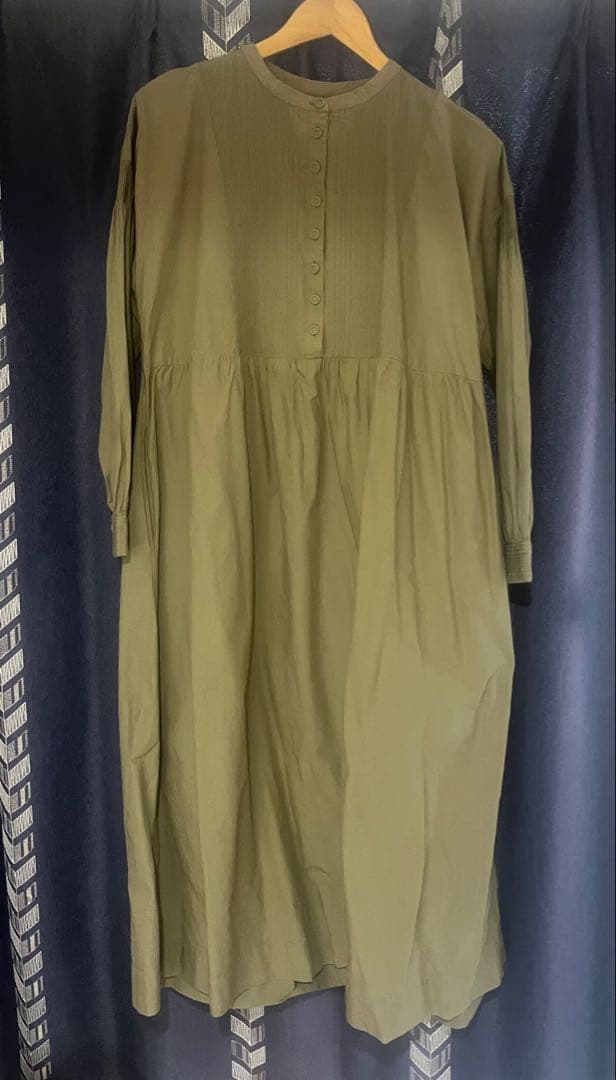 pot and tea ピンタックワンピース　カーキ