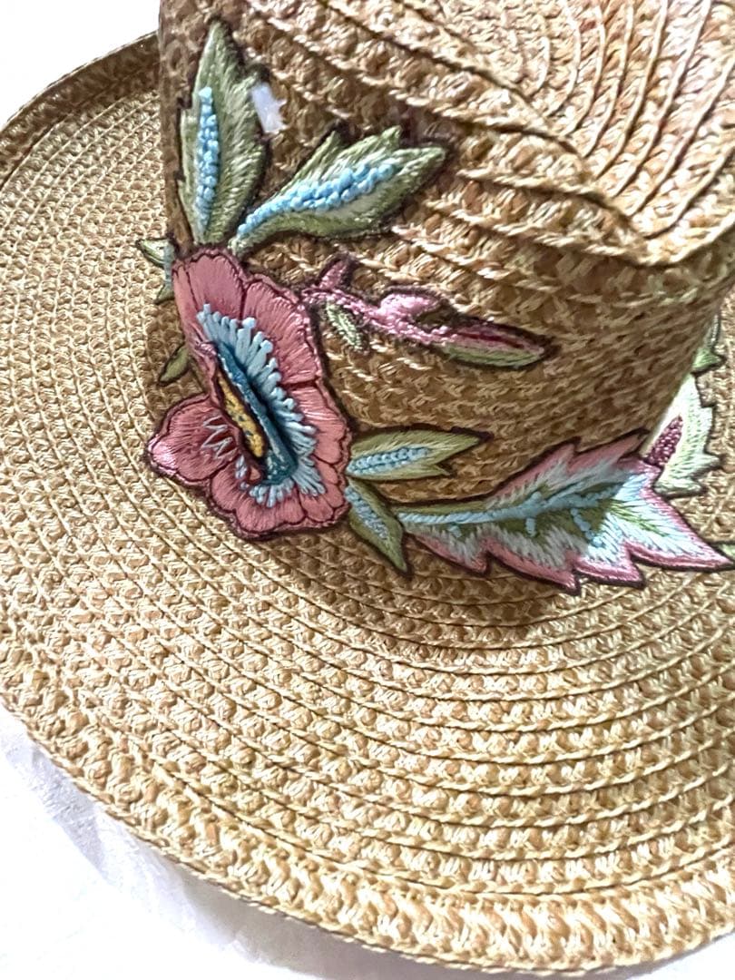 エリックジャビッツ　麦わら帽子　中折れ　刺繍　新品未使用　紙タグ付き　UPF50