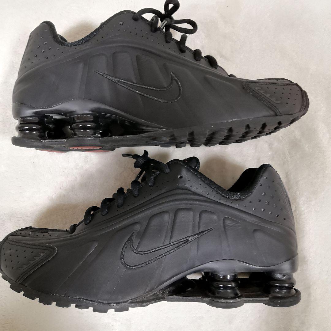 美品 ナイキ ショックスR4 オールブラック 24cm