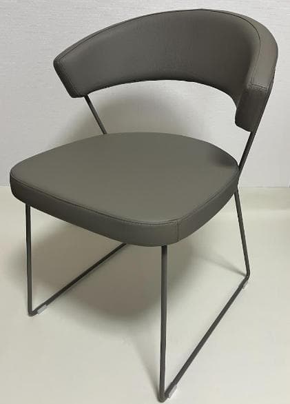 【送料込み】カリガリス ニューヨーク 本革ダイニング チェア