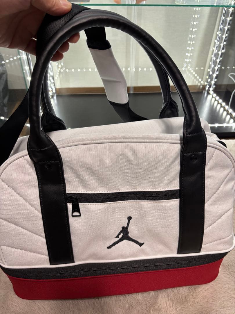 ナイキ　NIKE ジョーダン　ボストンバック　限定　シカゴカラー
