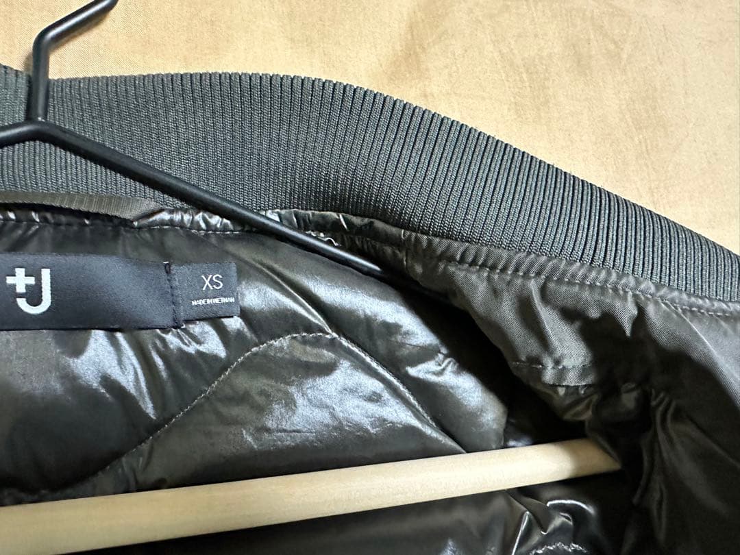 UNIQLO +J ハイブリッドダウンオーバーサイズMA-1 XS ユニクロ