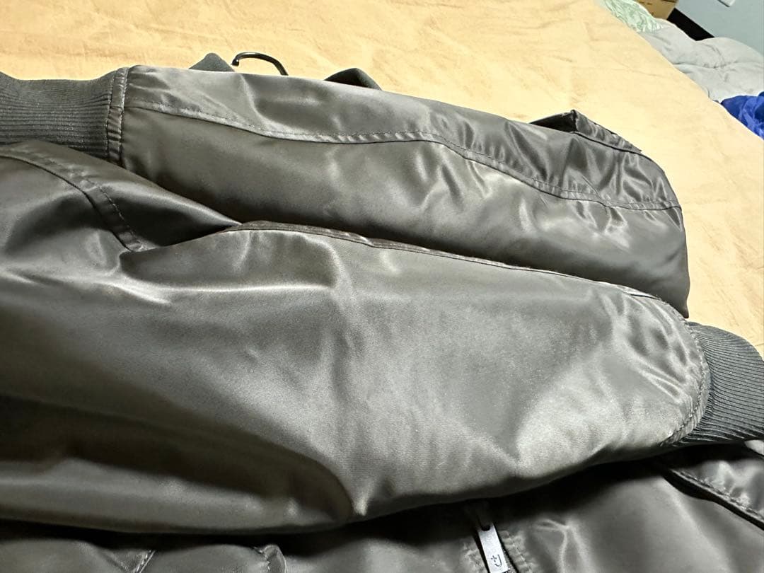 UNIQLO +J ハイブリッドダウンオーバーサイズMA-1 XS ユニクロ