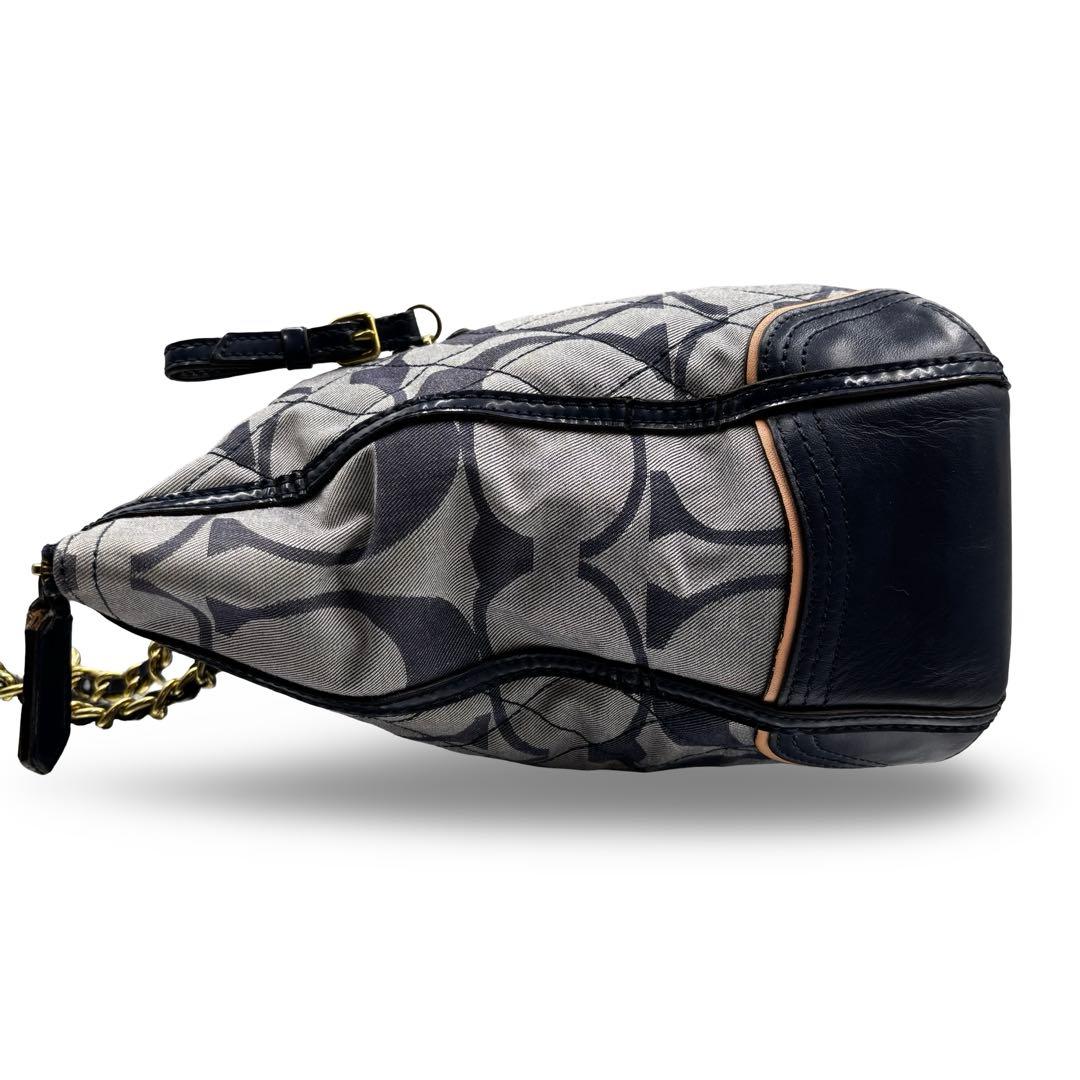 【良品】コーチ　トートバッグ　シグネチャー　キルティング　肩掛け　チャームレザー